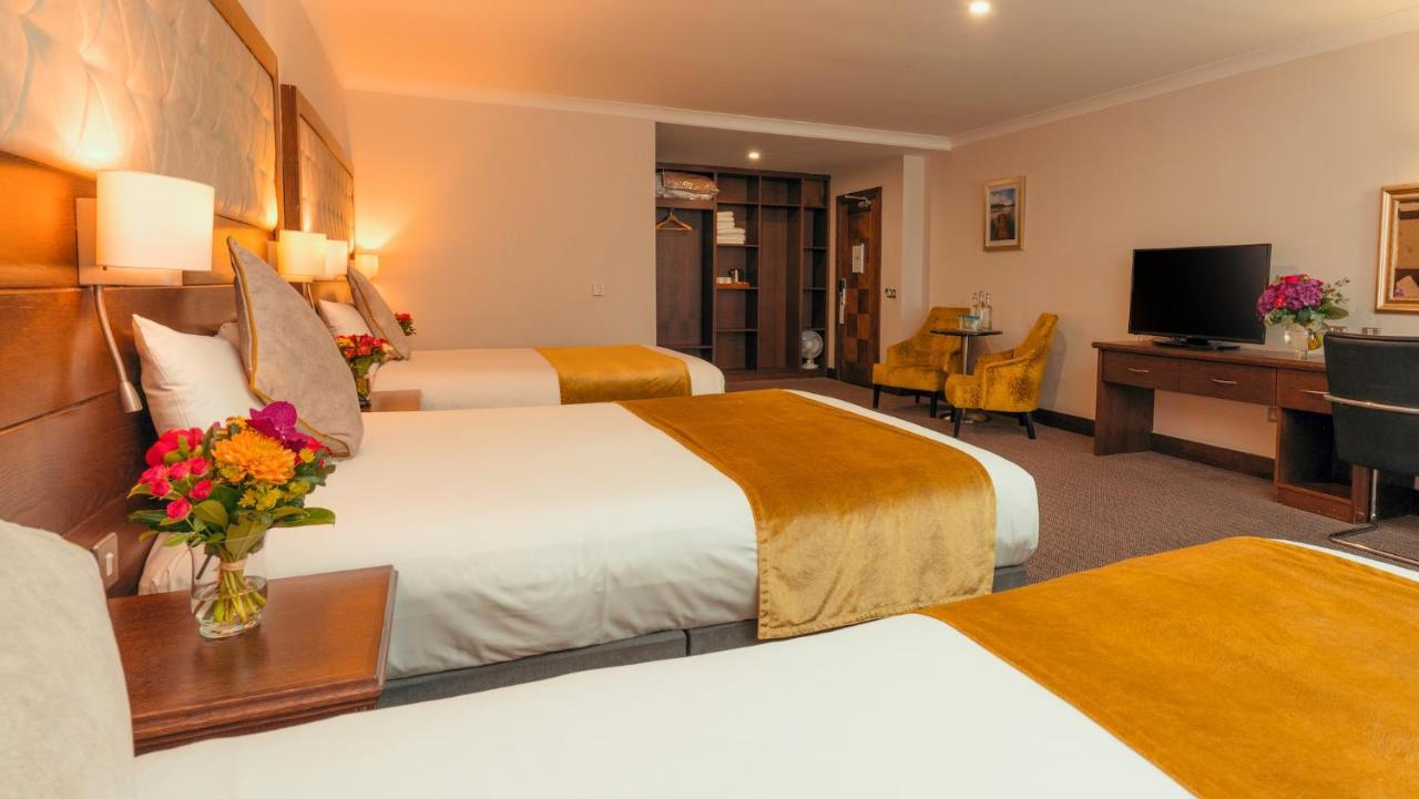 Cavan Crystal Hotel Exterior foto