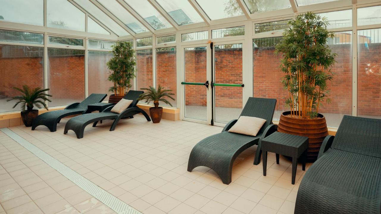 Cavan Crystal Hotel Exterior foto